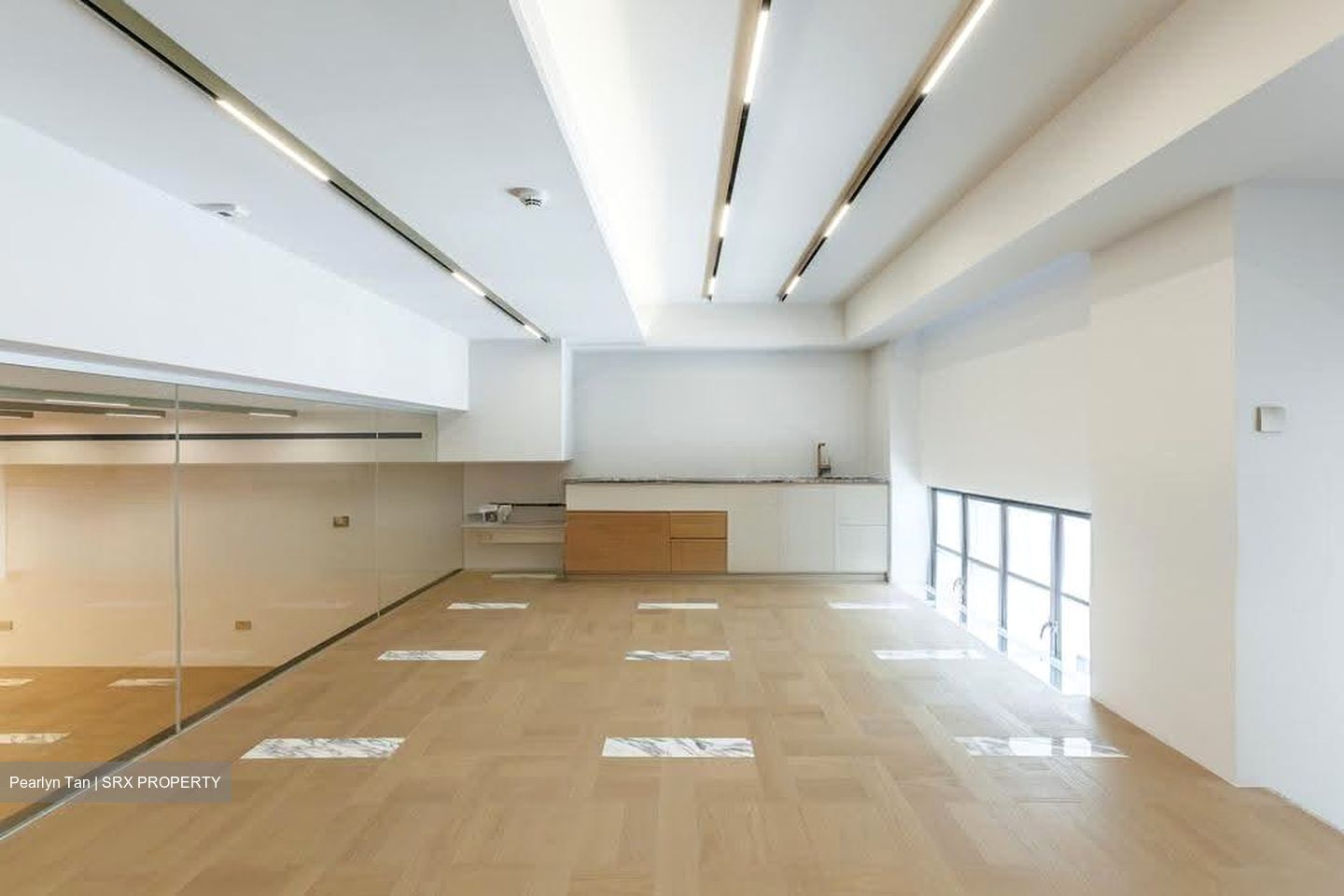 Amoy Street (D1), Office #630593941